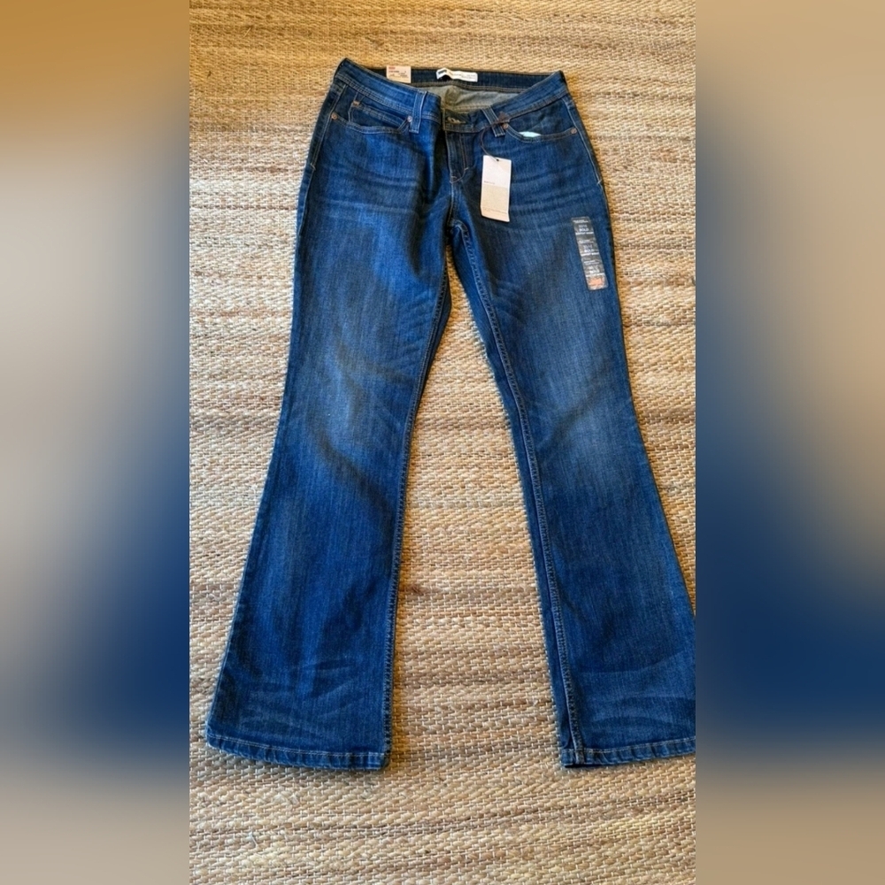 Women's Levi Bold Curve Low-Rise Bootcut  Medium Wash Denim Jeans-5/28